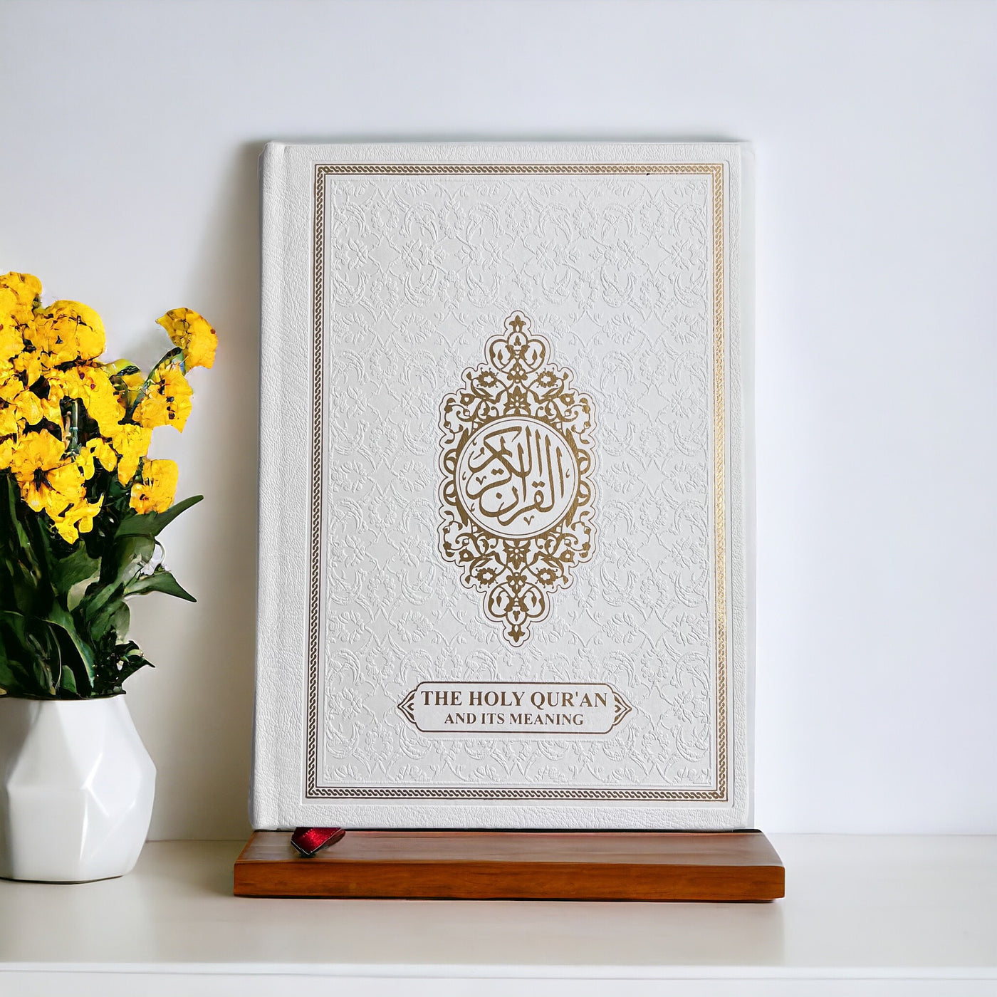 The Noble QUR'AN (WHITE)