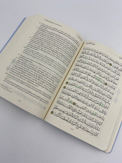 Der Edle Koran und die französische Übersetzung seiner Bedeutungen. Himmelblauer Hardcover